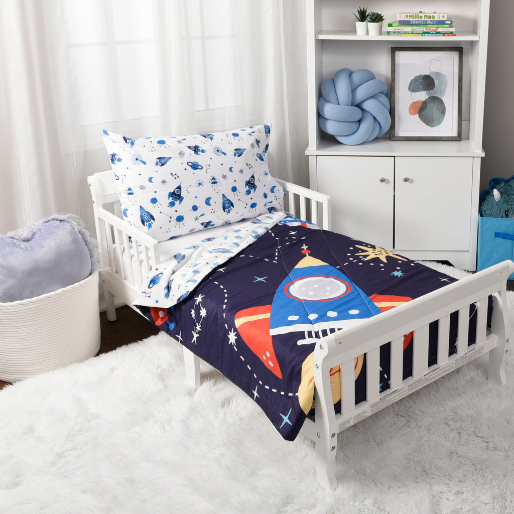 2-Piece Toddler Bedding Set, Outerspace room shot