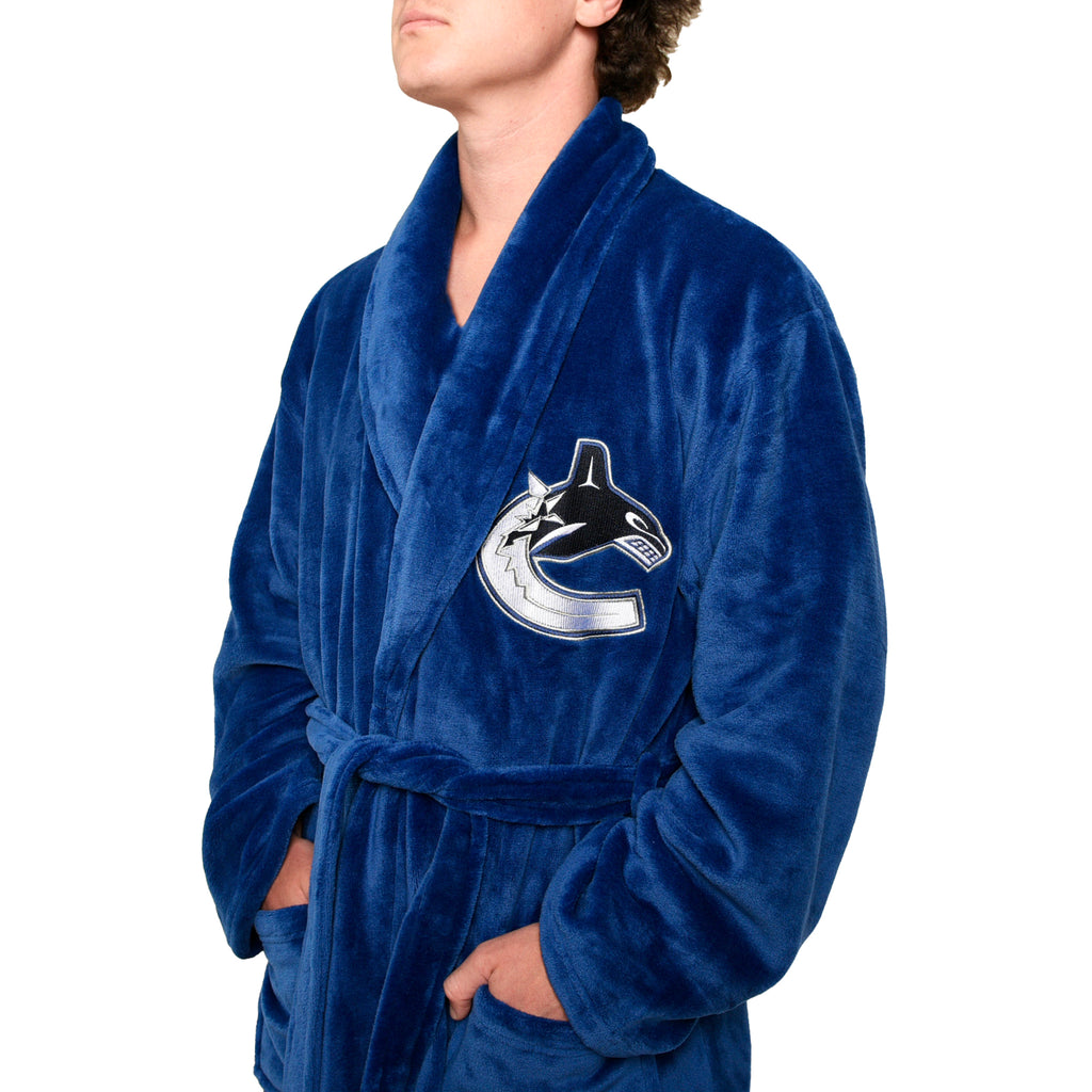 NHL Vancouver Canucks Men's Robe close up