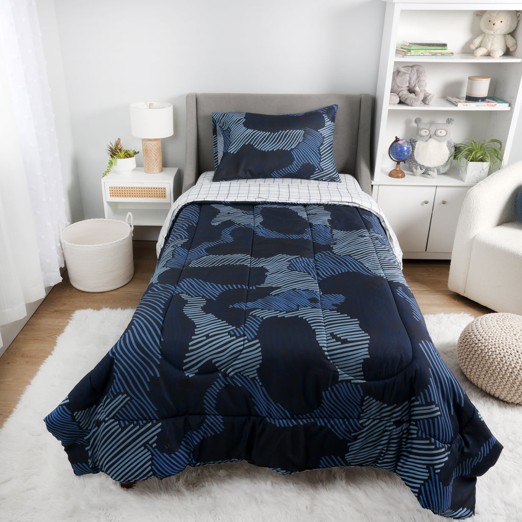 4-Piece Twin Bedding Set, Blue Geo room shot