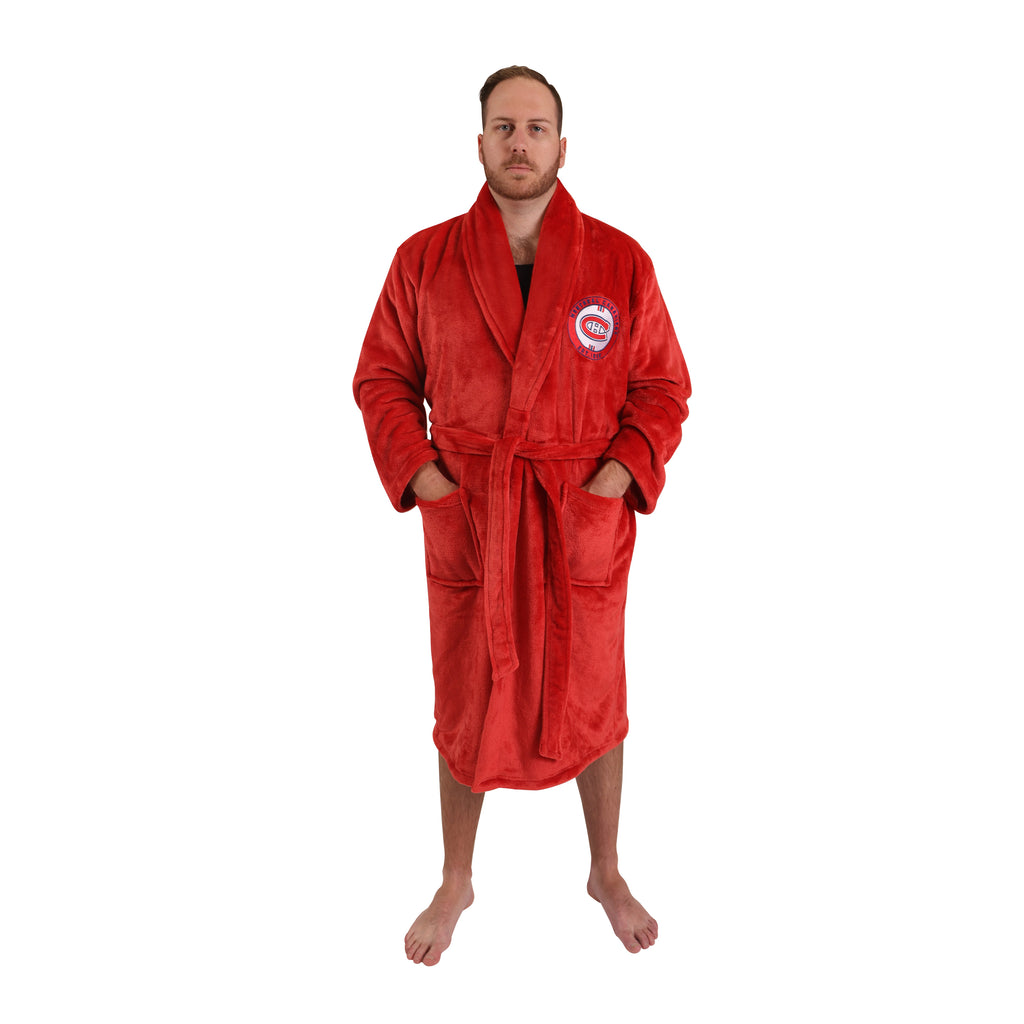 NHL Montreal Canadiens Men's Robe on model