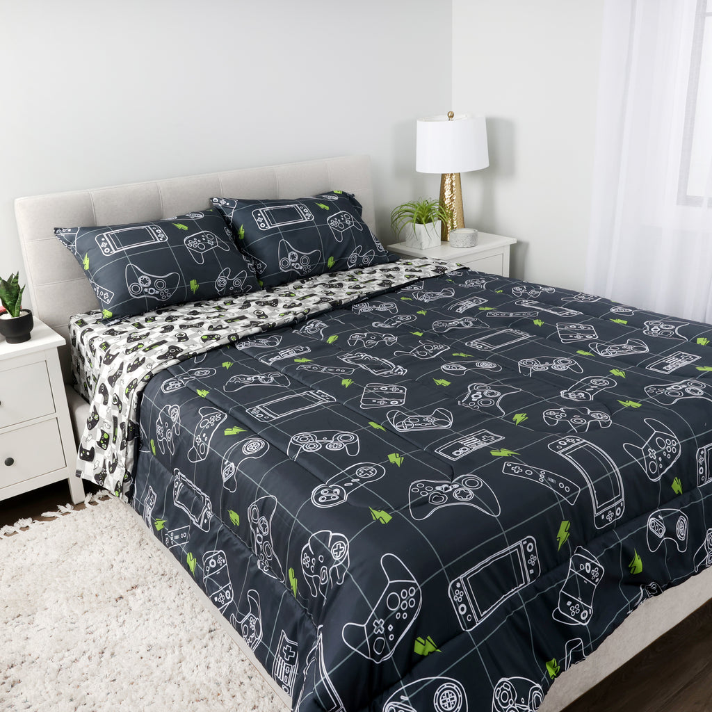 5-Piece Full Bedding Set, Gamer room shot