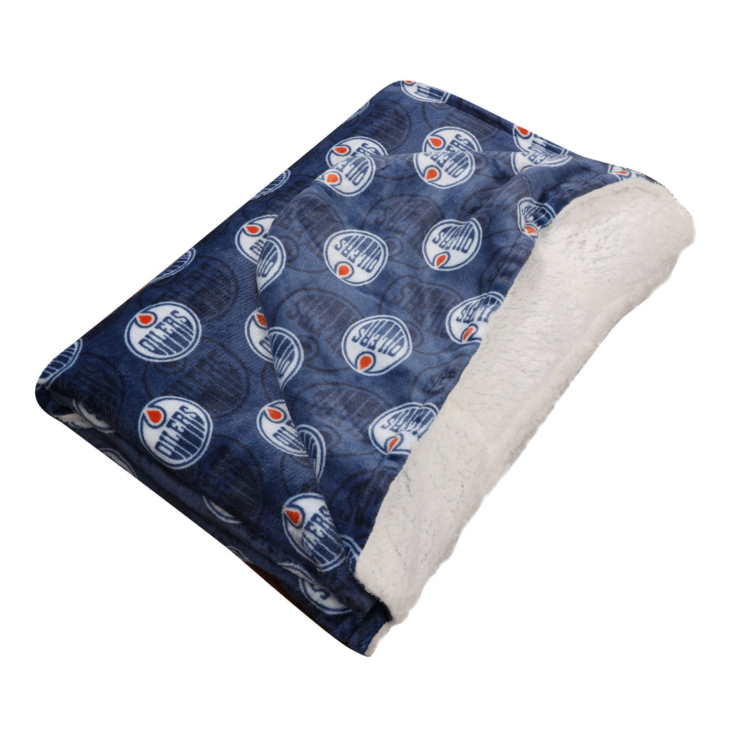 NHL Edmonton Oilers Hooded Throw folded