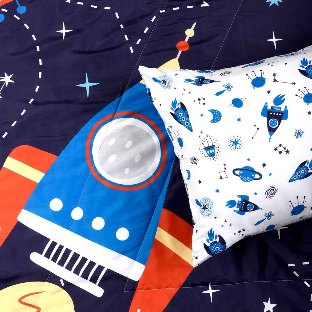 2-Piece Toddler Bedding Set, Outerspace close up