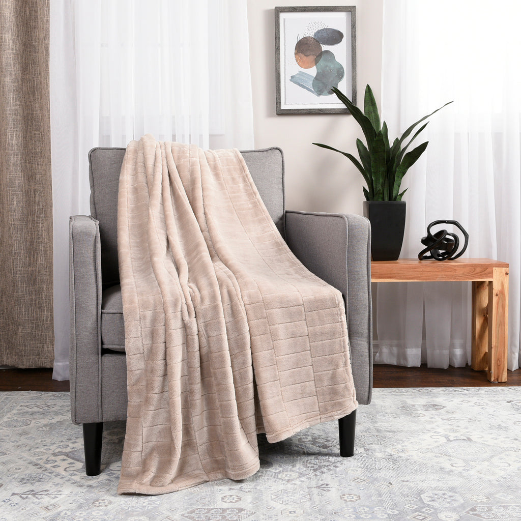 Life Comfort Recycled Brick Jacquard Throw, Taupe 50” x 60” room shot